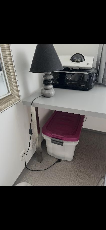 stůl a židle - 2