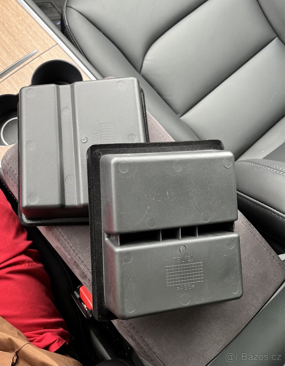 Tesla 3,Y, doplňky - 2