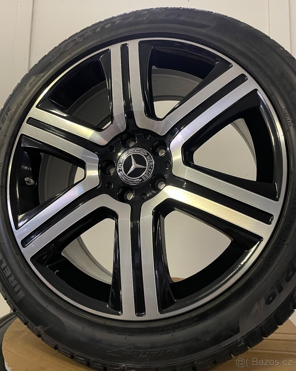 Orig Mercedes E W213 all terrain r19 245/45/19 95%