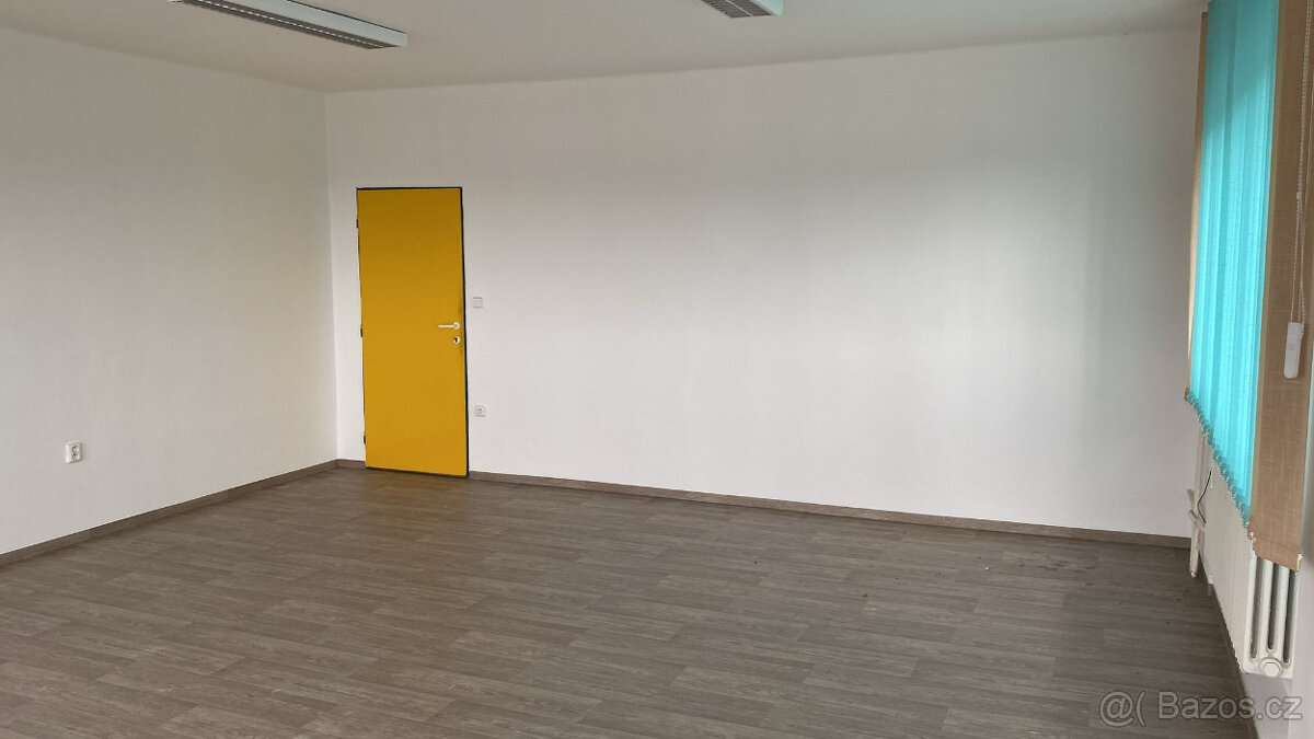 Pronájem kanceláří Valašské Klobouky - Sychrov - 2