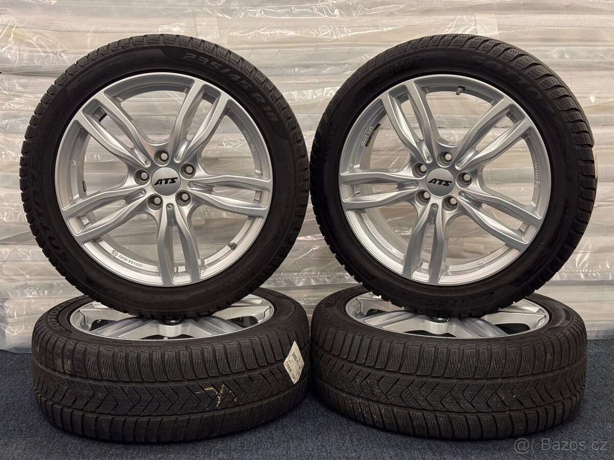235/45 R18 zimní sada alu . Superb 3 , passat b8 - 2