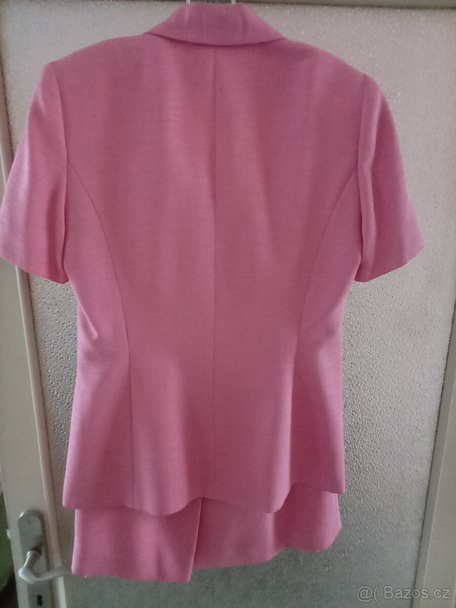 Nový kvalitní růžový kostým s podšívkou, - 2