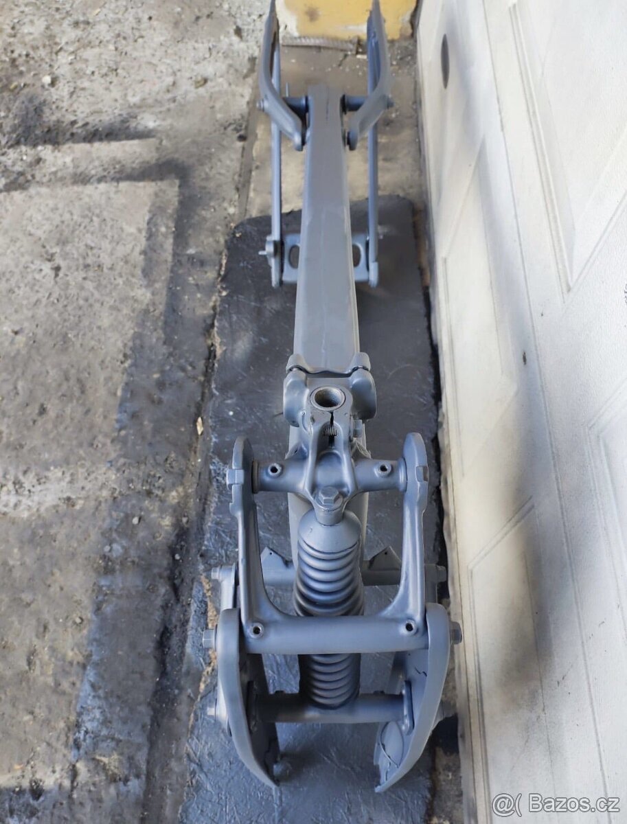 Ram přední vidlice nádrž kastlík IŽ350 IŽ49 DKW - 2