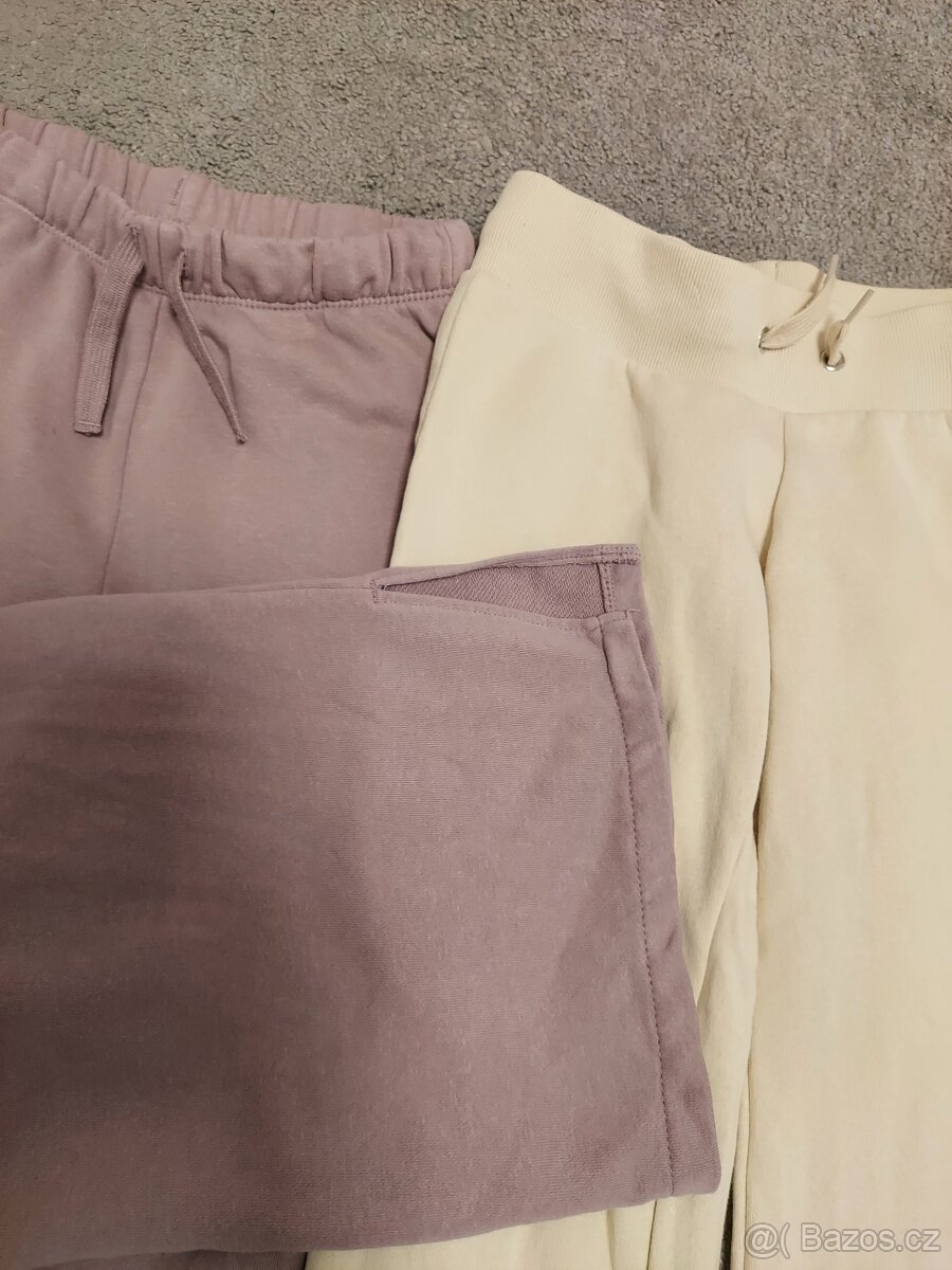 2 ks dívčí tepláky H&M 134 - 2