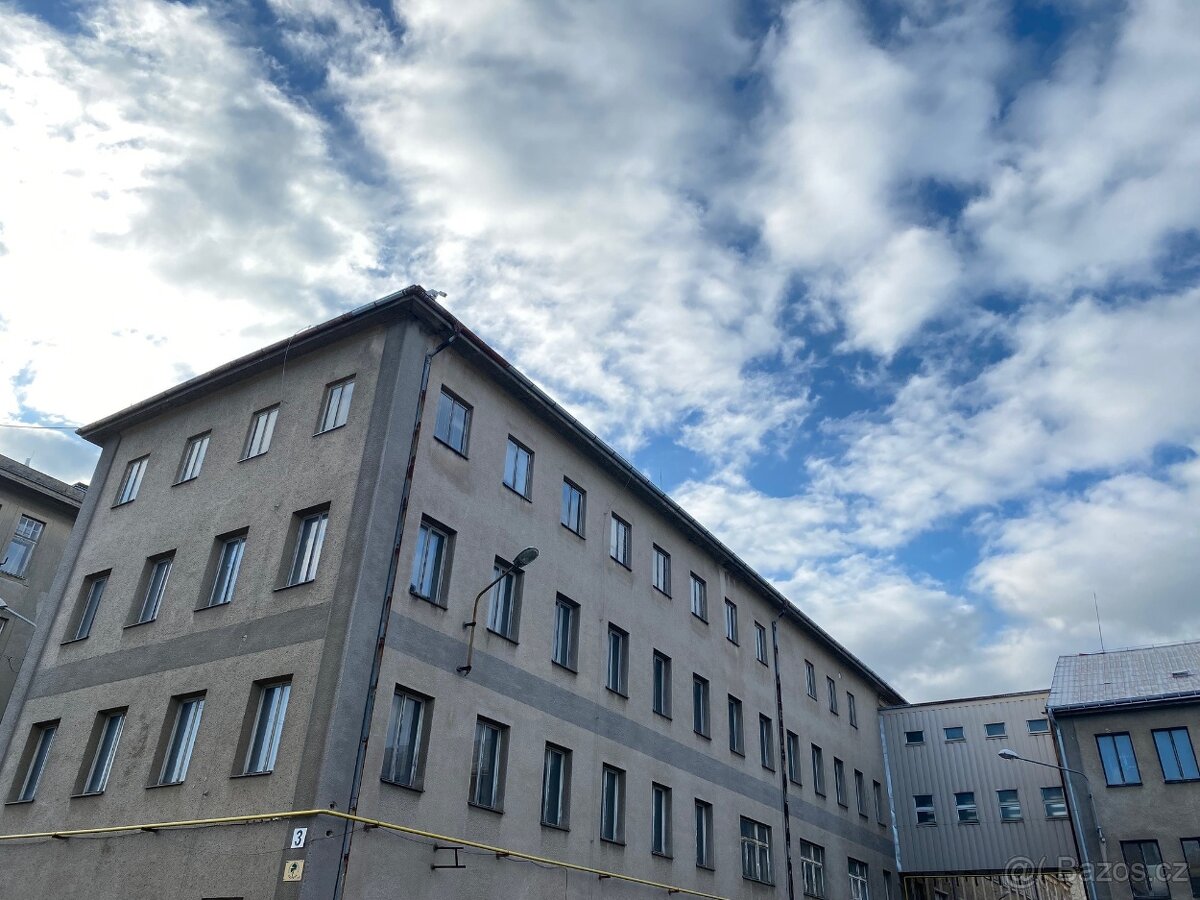 VÝROBNÍ a SKLADOVACÍ prostory Vratislavice n.N. - 2