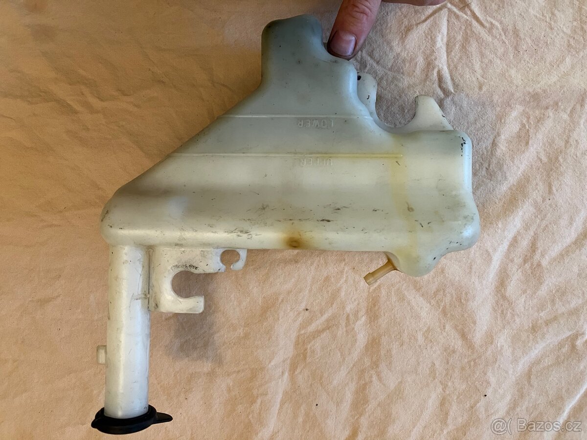 Nádrž na chladicí kapalinu - 2