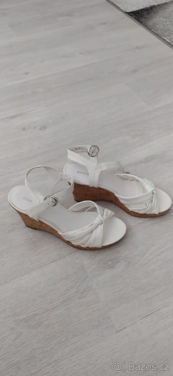 Dámské páskové boty, jako nové - 2