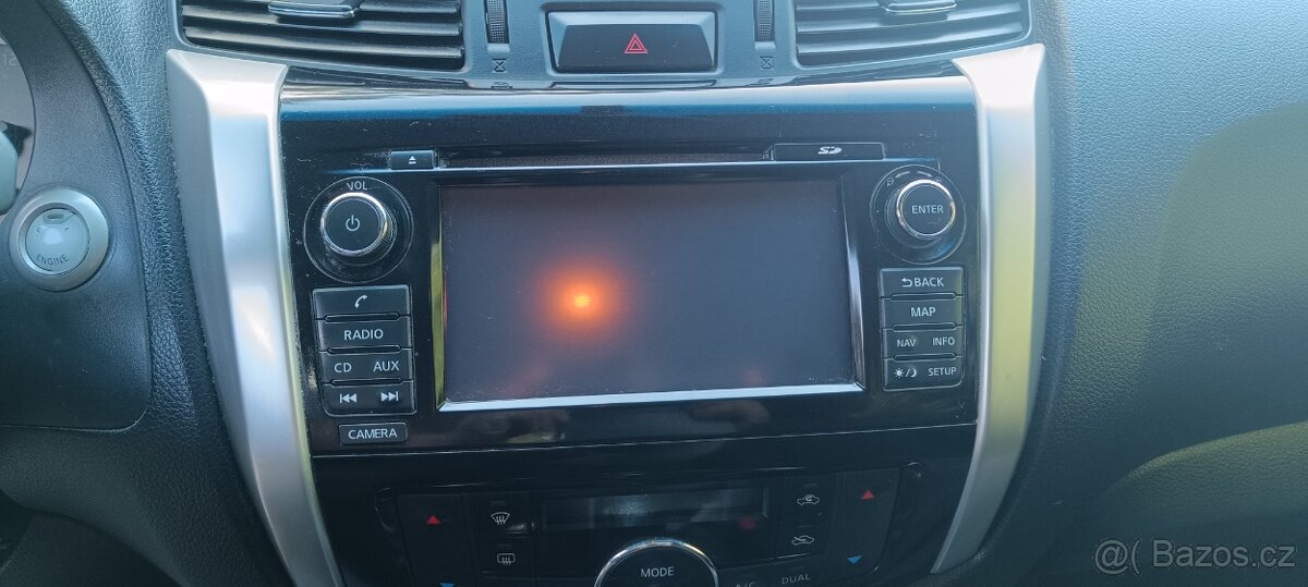 Prodám Nissan Navara - 2