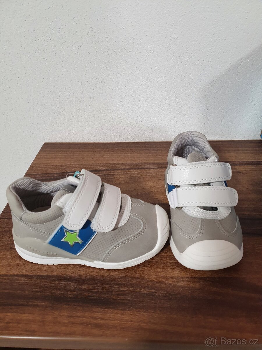 Boty vel. 22 Baťa - 2