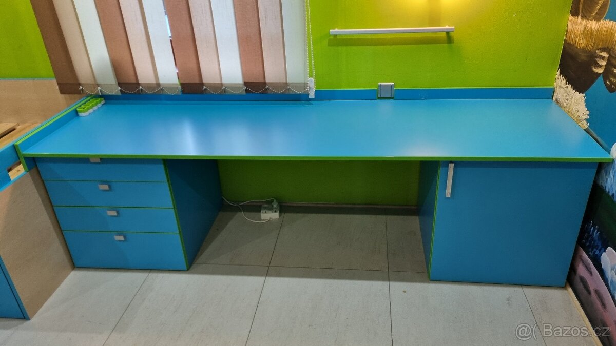 Postel + psací stůl + židle - dětský pokoj - 2