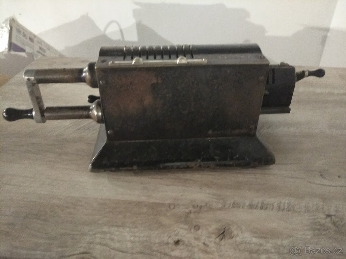 Starožitná mechanická kalkulačka Original Odhner - 2