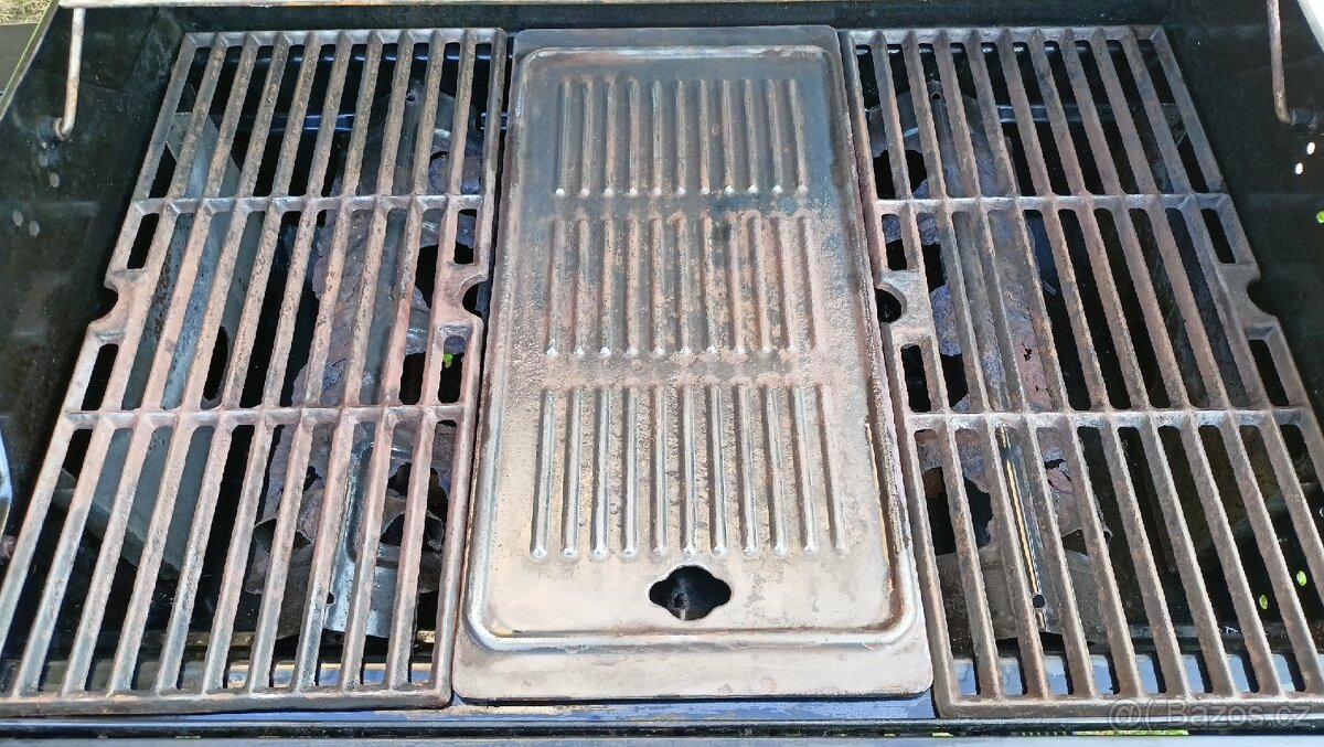 Plynový gril tři hořáky - 2