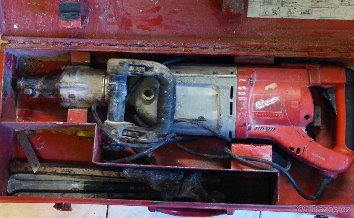 Kladivo milwaukee K900 - 2