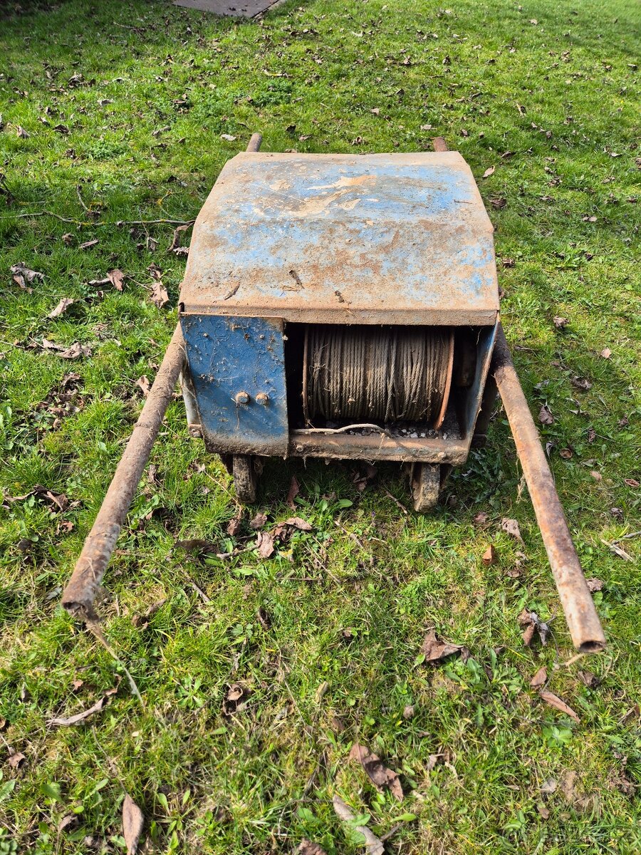 stavební vrátek - 2