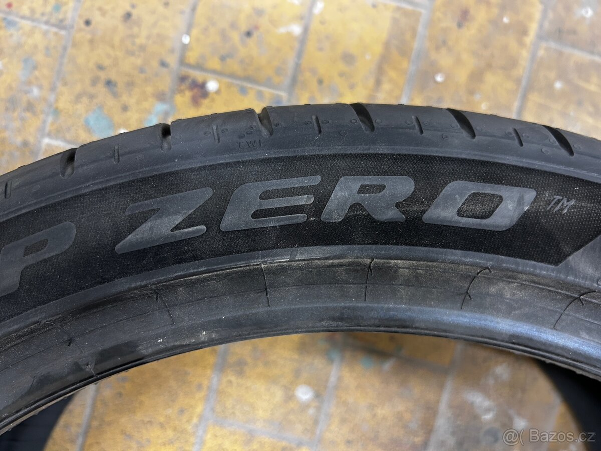 Pirelli P Zero 275/35 R20 102y - 2