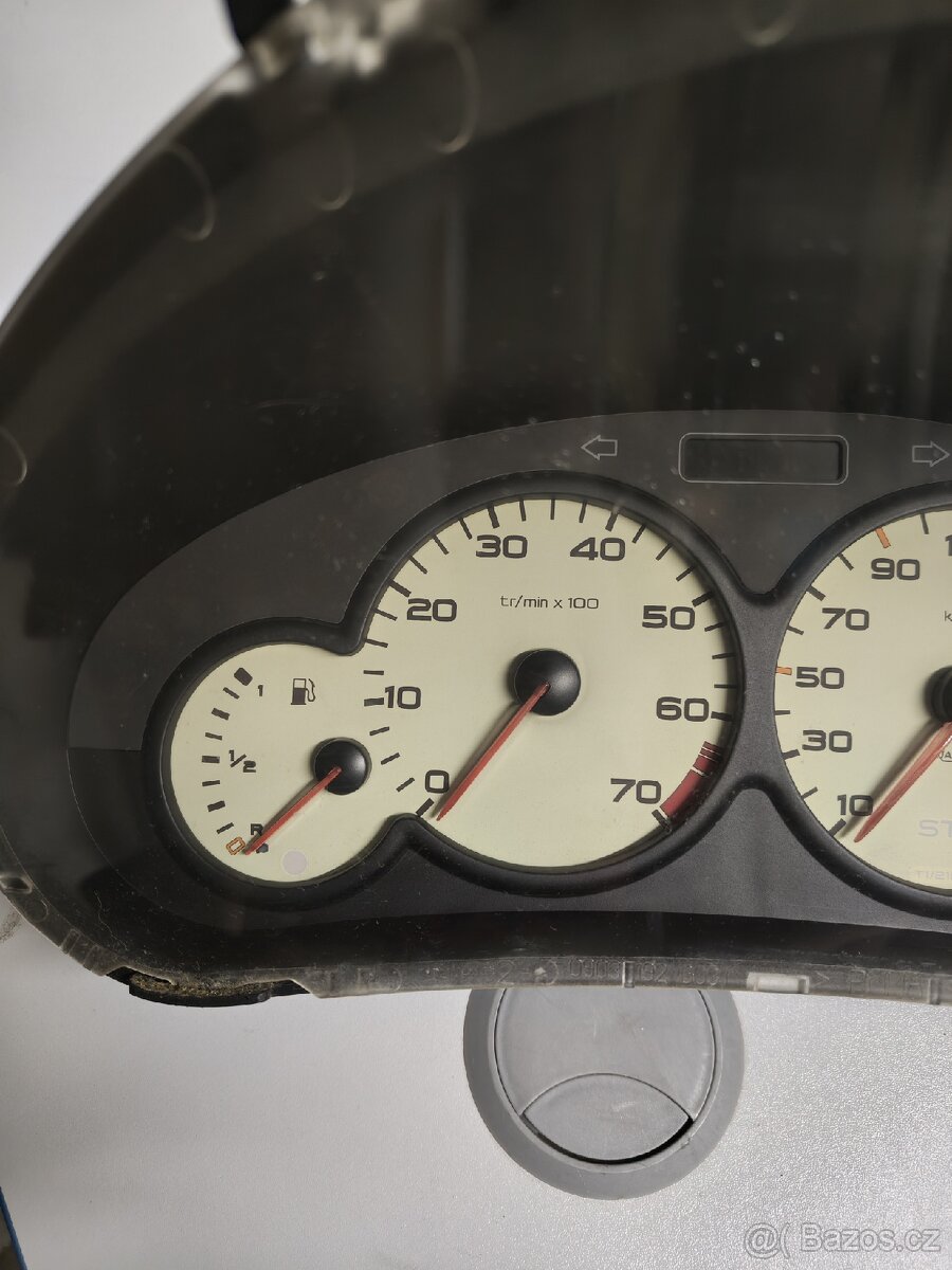 Peugeot 206 budíky - 2