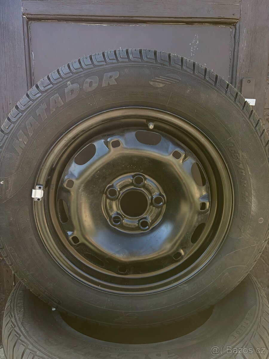 Pneu 165/70 r14 - 2