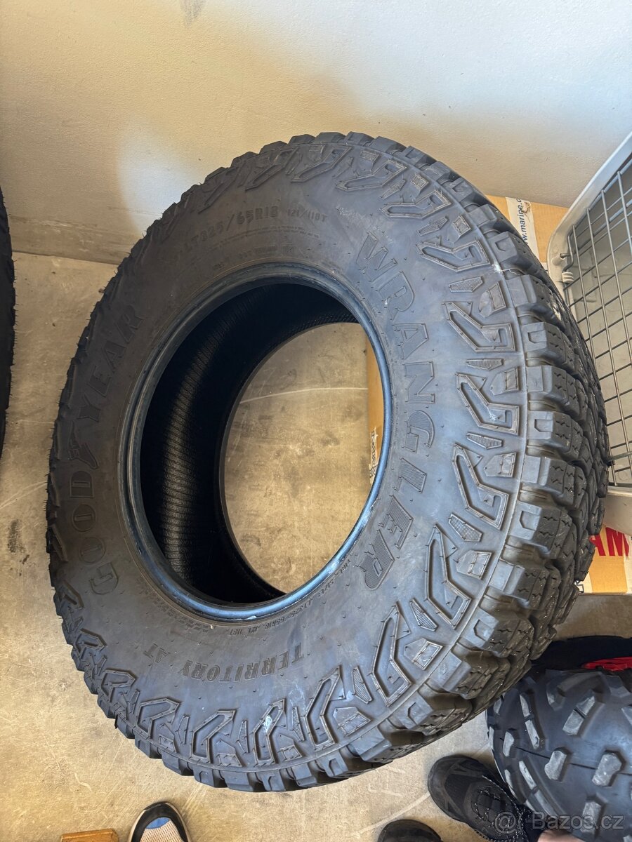 Goodyear Wrangler Territory RT 325/65 r18