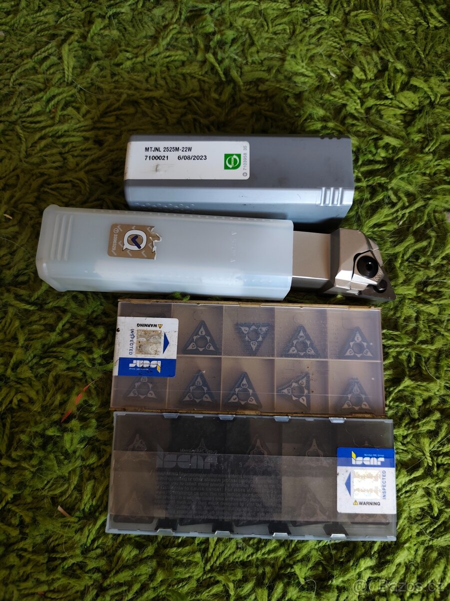 Soustružnický nůž MTJNL 2525M-22W - 2