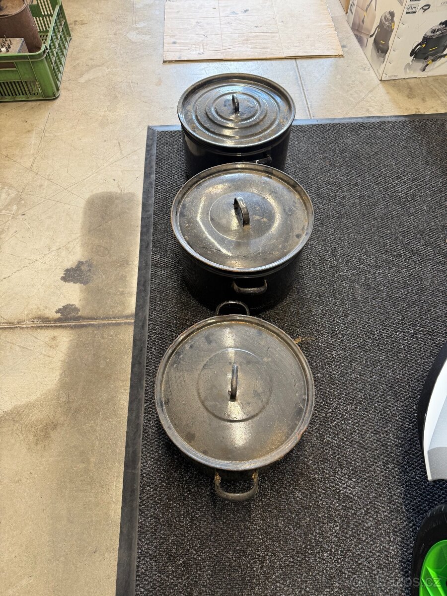 Staré velké hrnce - 2