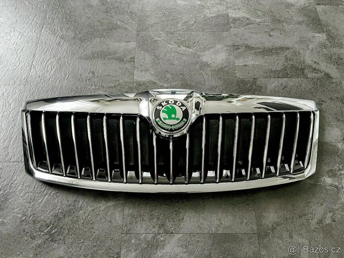 PŘEDEK - ŠKODA OCTAVIA 2 PŘED I PO FACELIFT / ZASÍLÁME - 2