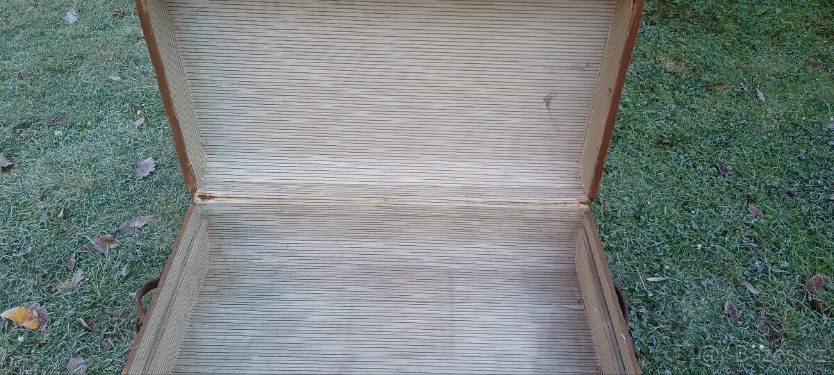 Starý kufr Kodak,truhla - 2