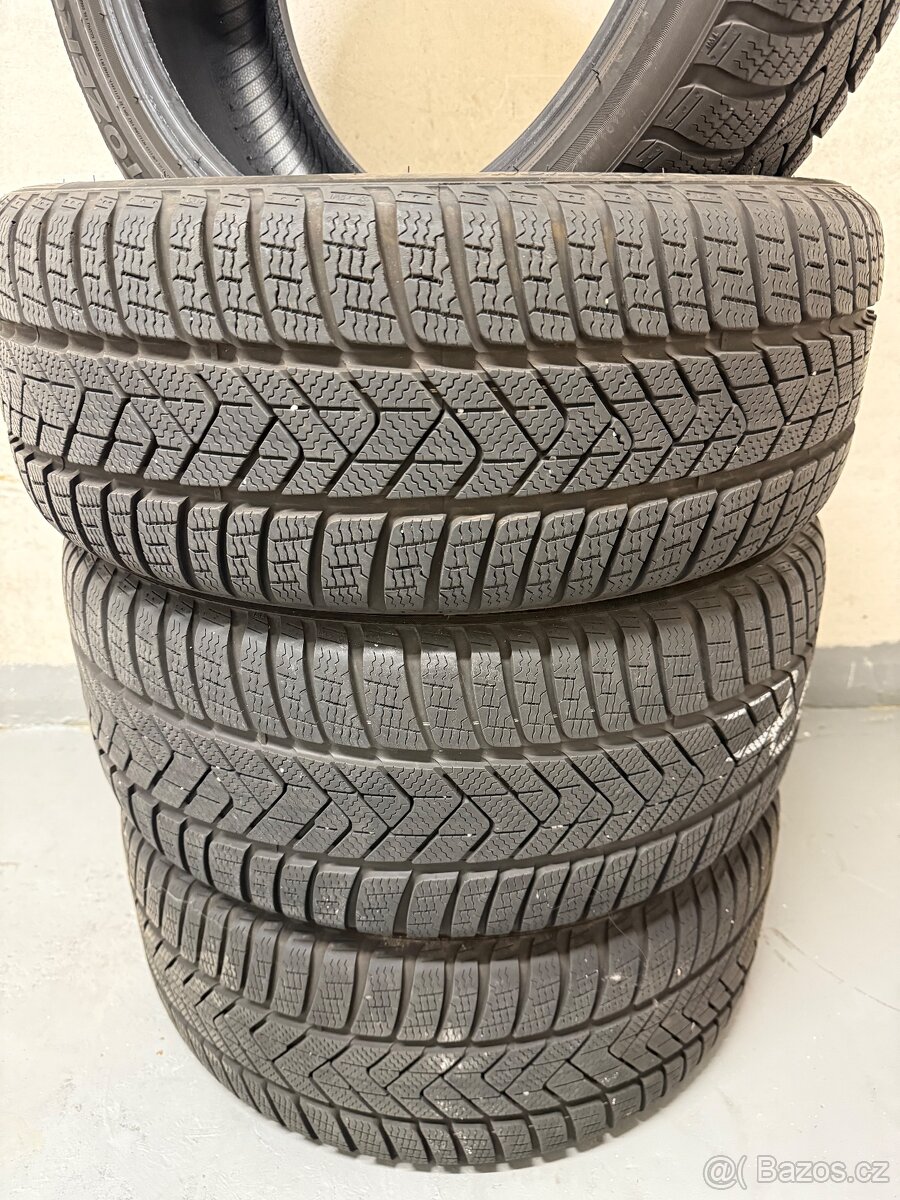 245/40 275/35 R19 PIRELLI Sottozero 3 Run Flat zimní - 2