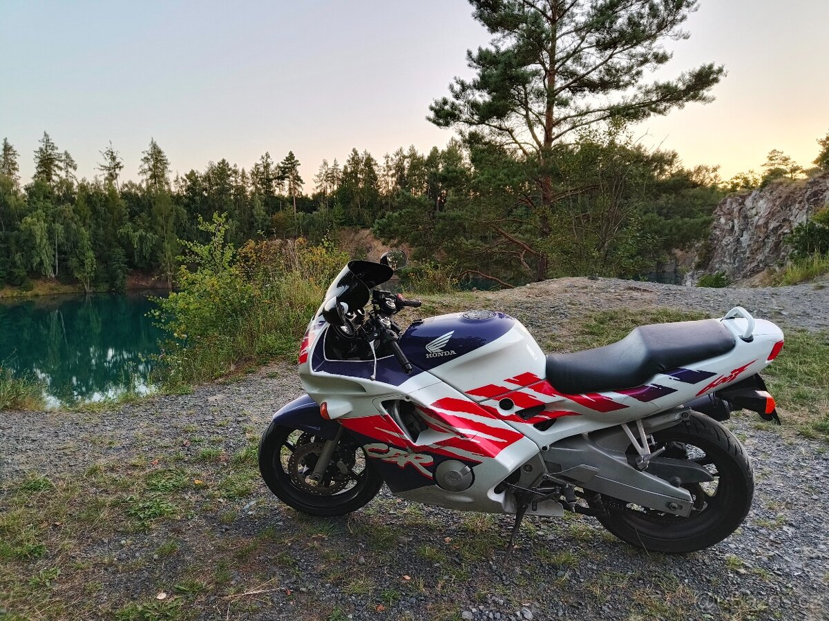 Honda CBR 600f 1993 PC25 74kw - 2