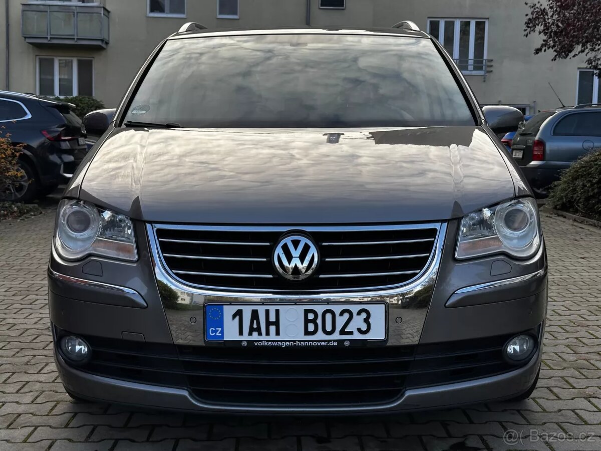 Volkswagen Touran 1.4 TSI 103 kW Highline Navi ParkAssist - 2