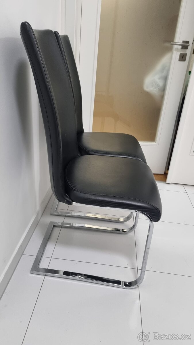 Židle černá - 2