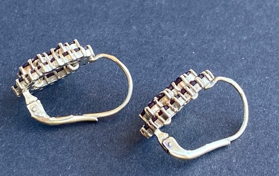 krásné stříbrné náušnice s granáty . - 2