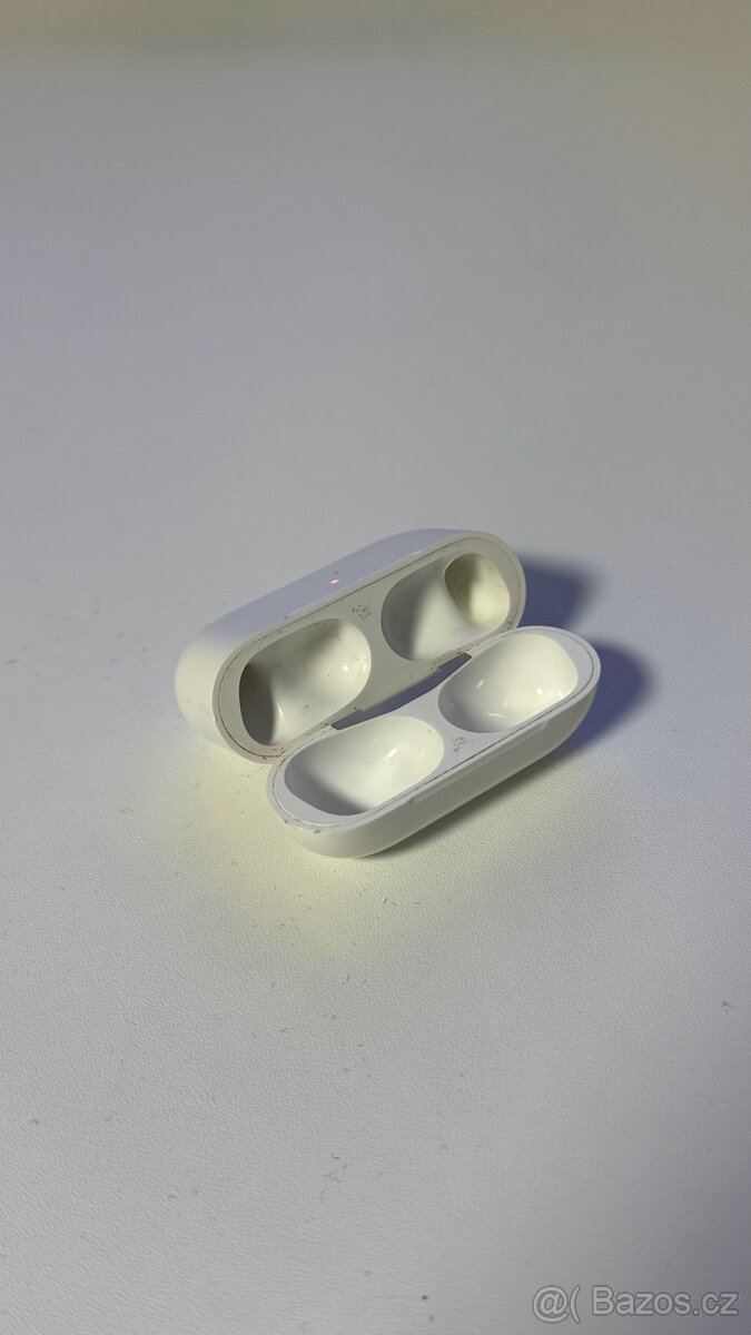 AirPods Pro 2 Lightning Case - 2