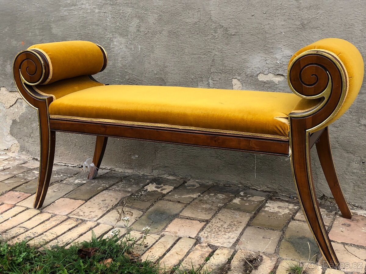 Krásné sofa lenoška replika (NL09) - 2