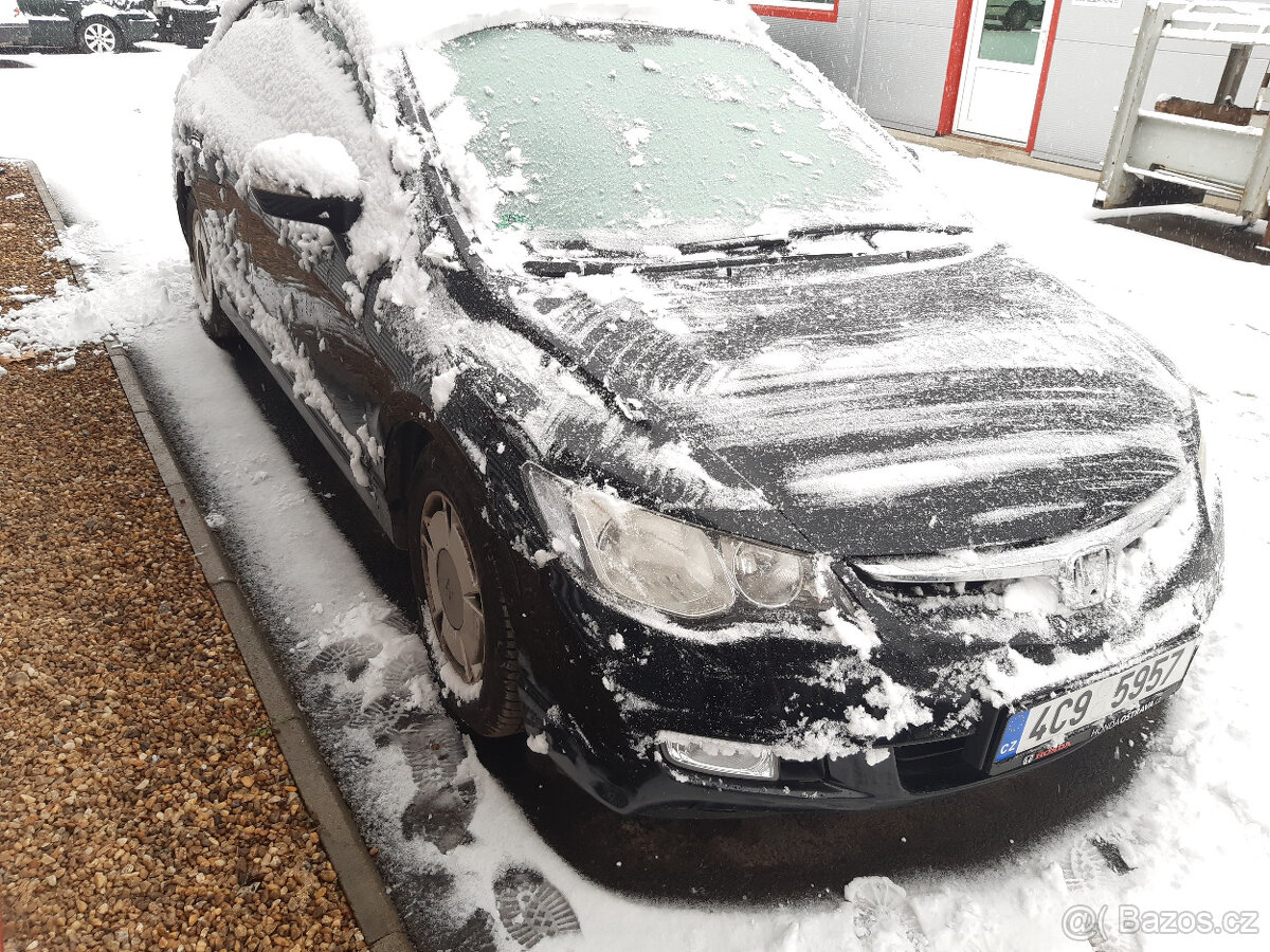 Honda Civic 2006 1,4i HYBRID 61kW F14S3 - JEZDI, DILY - 2