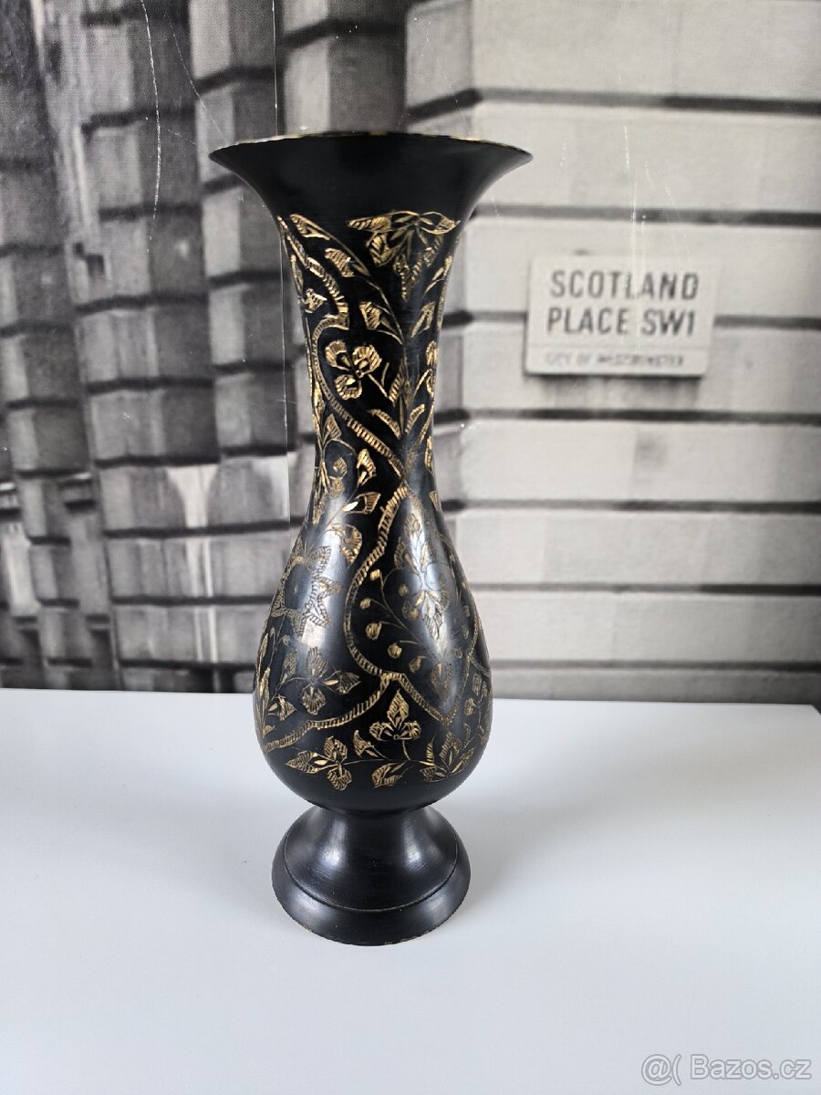 Starožitná mosazná váza - zdobená - 2