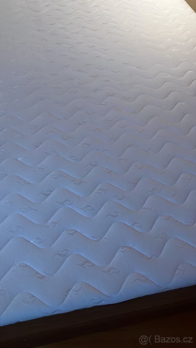 Prodám postel - 2