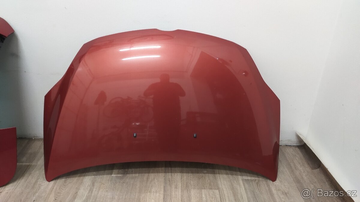 Mazda 5 kapota a 5. Dveře - 2