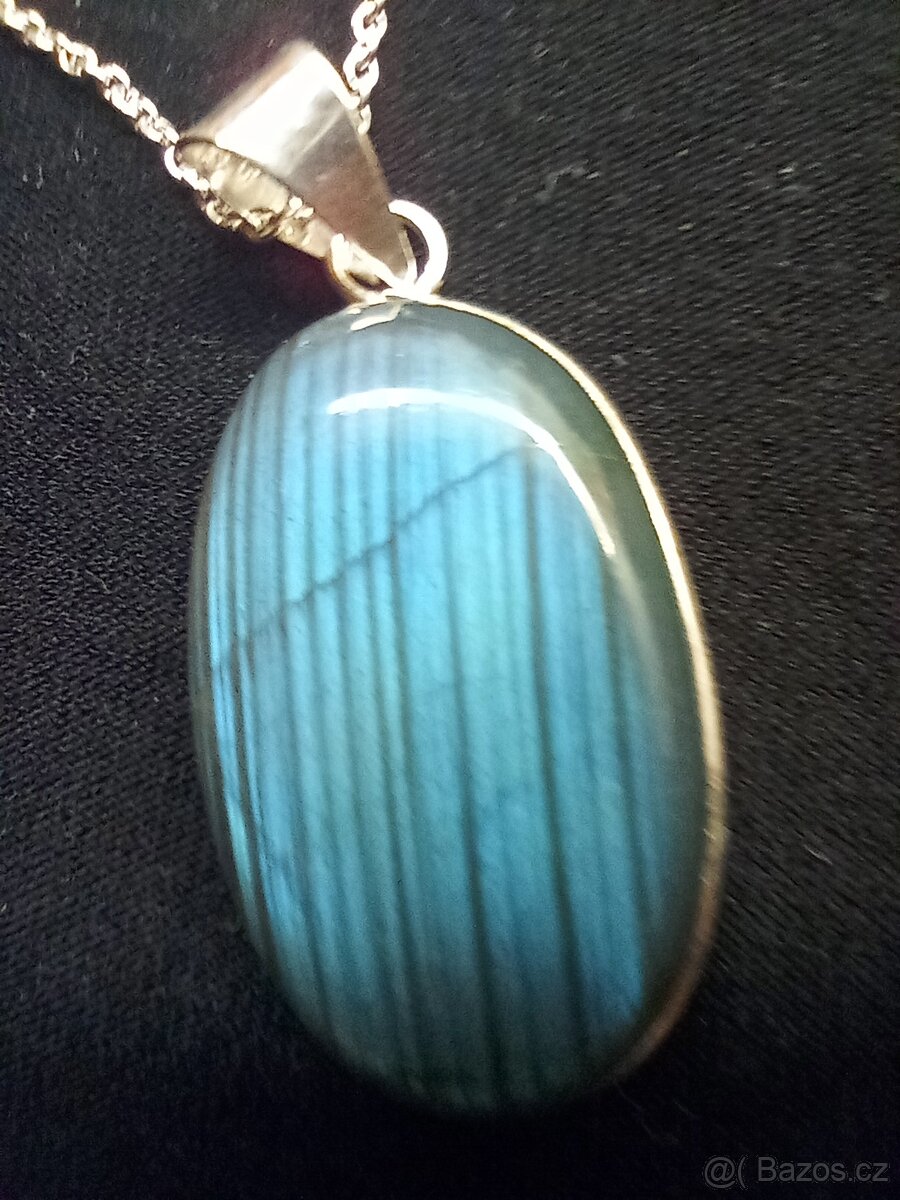 Stříbrný náhrdelník s labradoritovým přívěskem - 2