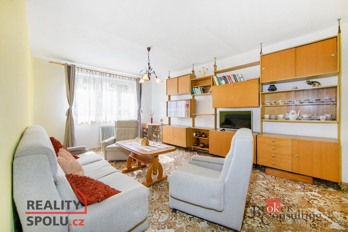 Převod dr. podílu, byty/2+1, 56 m2, Josefa Knihy 182, 33701 - 2