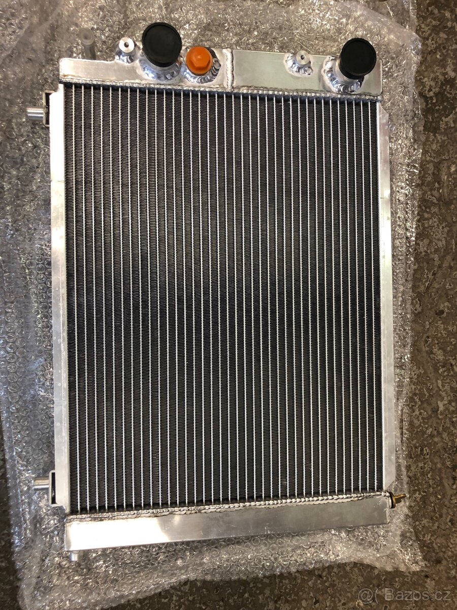 Chladič Lancia Delta Integrale 8v 16v - 2