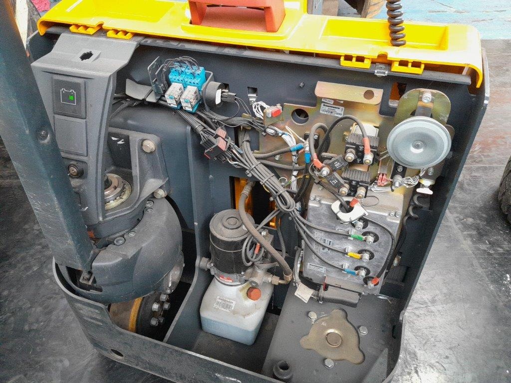 Elektrický vysokozdvižný paletový vozík Jungheinrich - 2