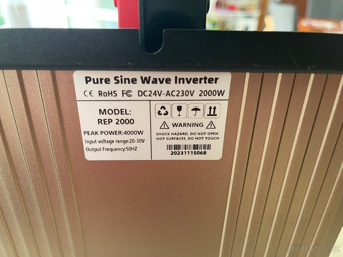 ROGERELE Sinusový měnič napětí REP2000-24, 2000W, 24V, USB - 2