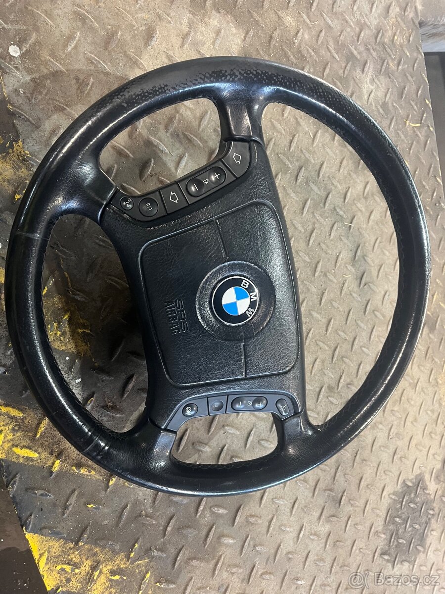 Volant Bmw e38 vyhrivaný - 2