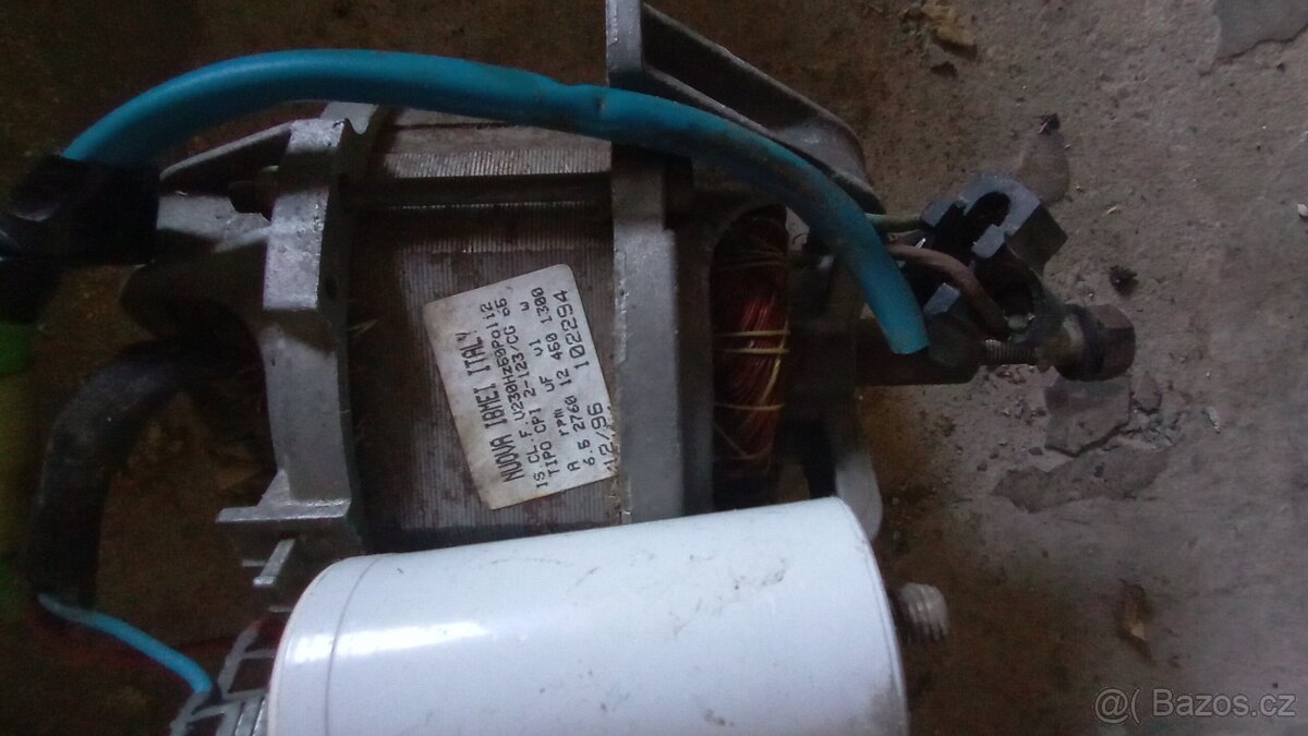 Elektromotorek 220 V - 2