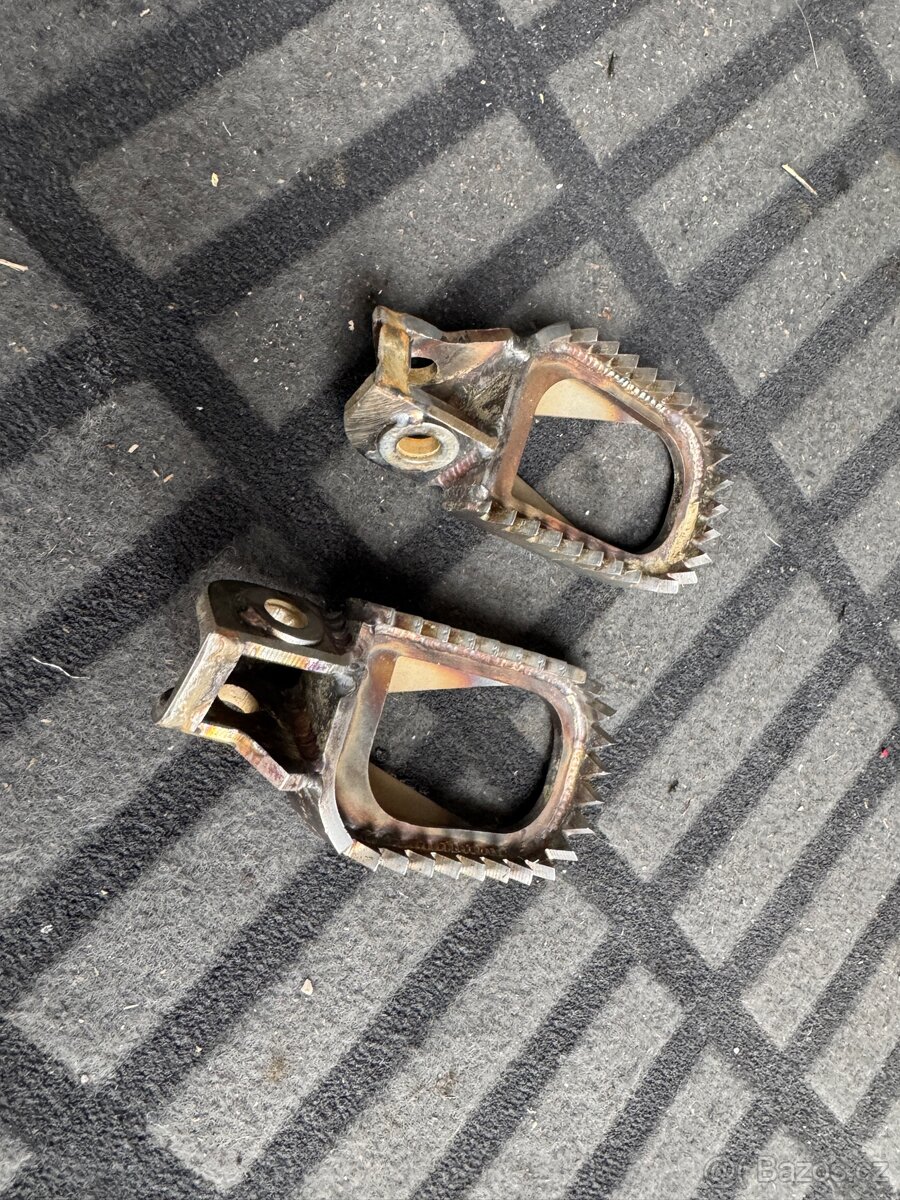 Nerezové stupačky KTM - 2