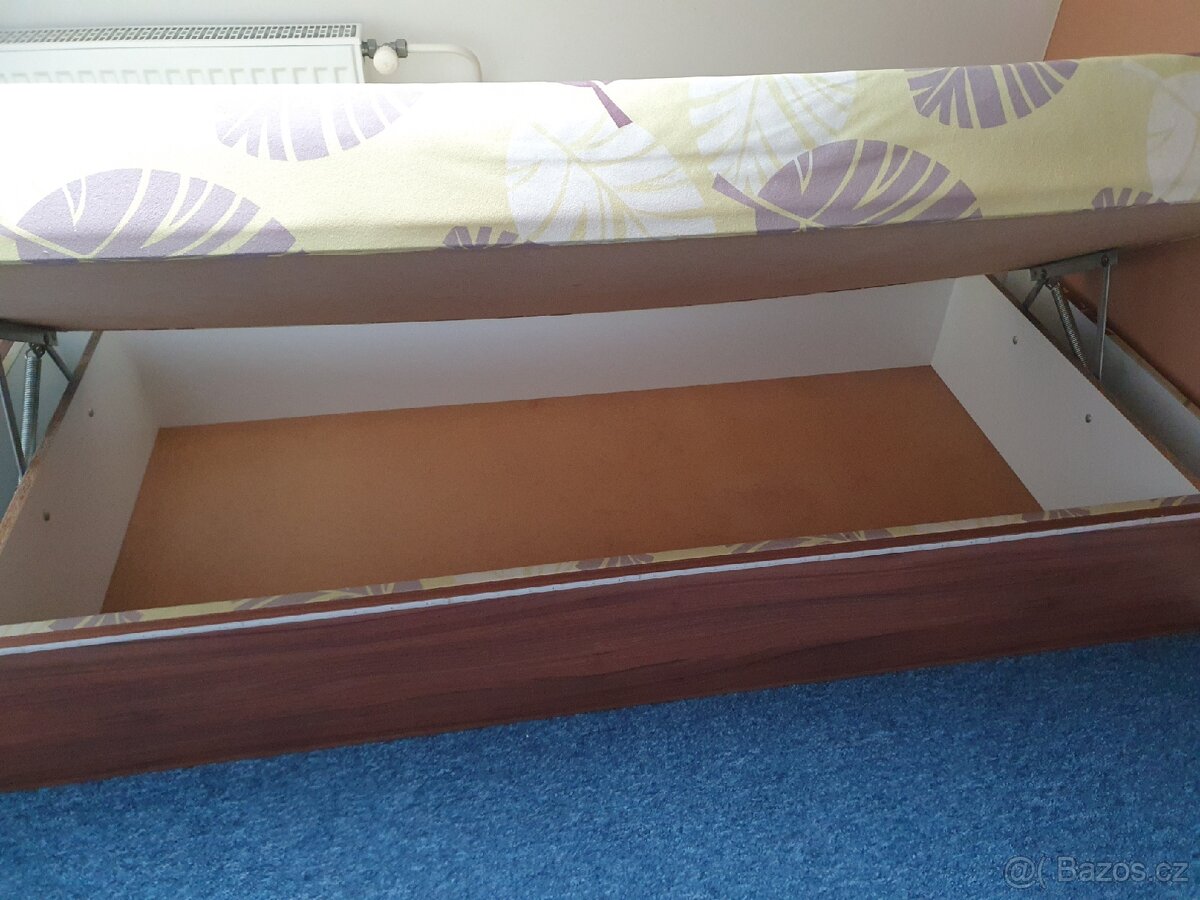 Válenda s úložným prostorem - 2