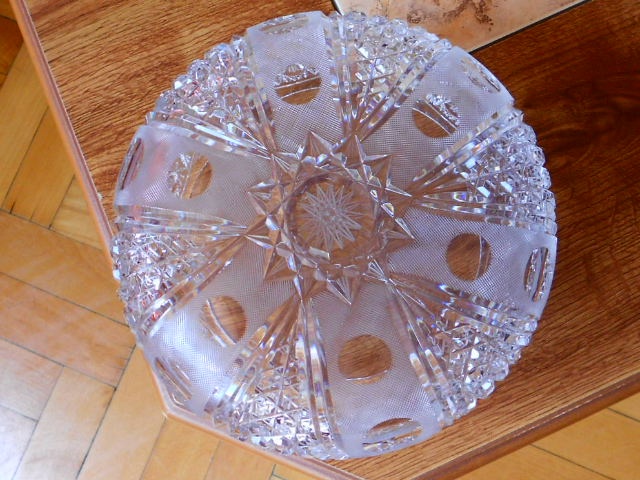 Mísa kulatá z broušeného olovnatého skla. - 2