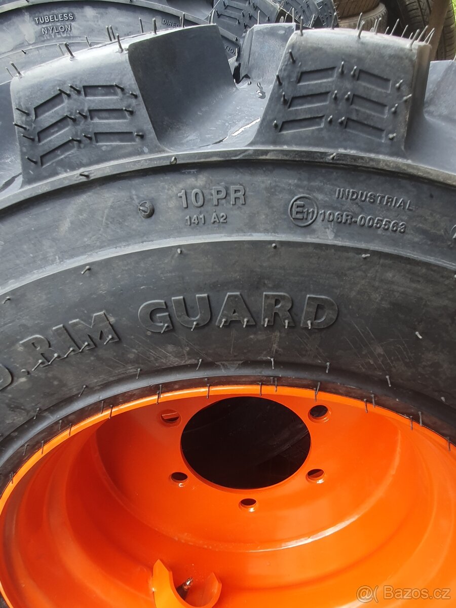 Kola Smykový nakladač - 2