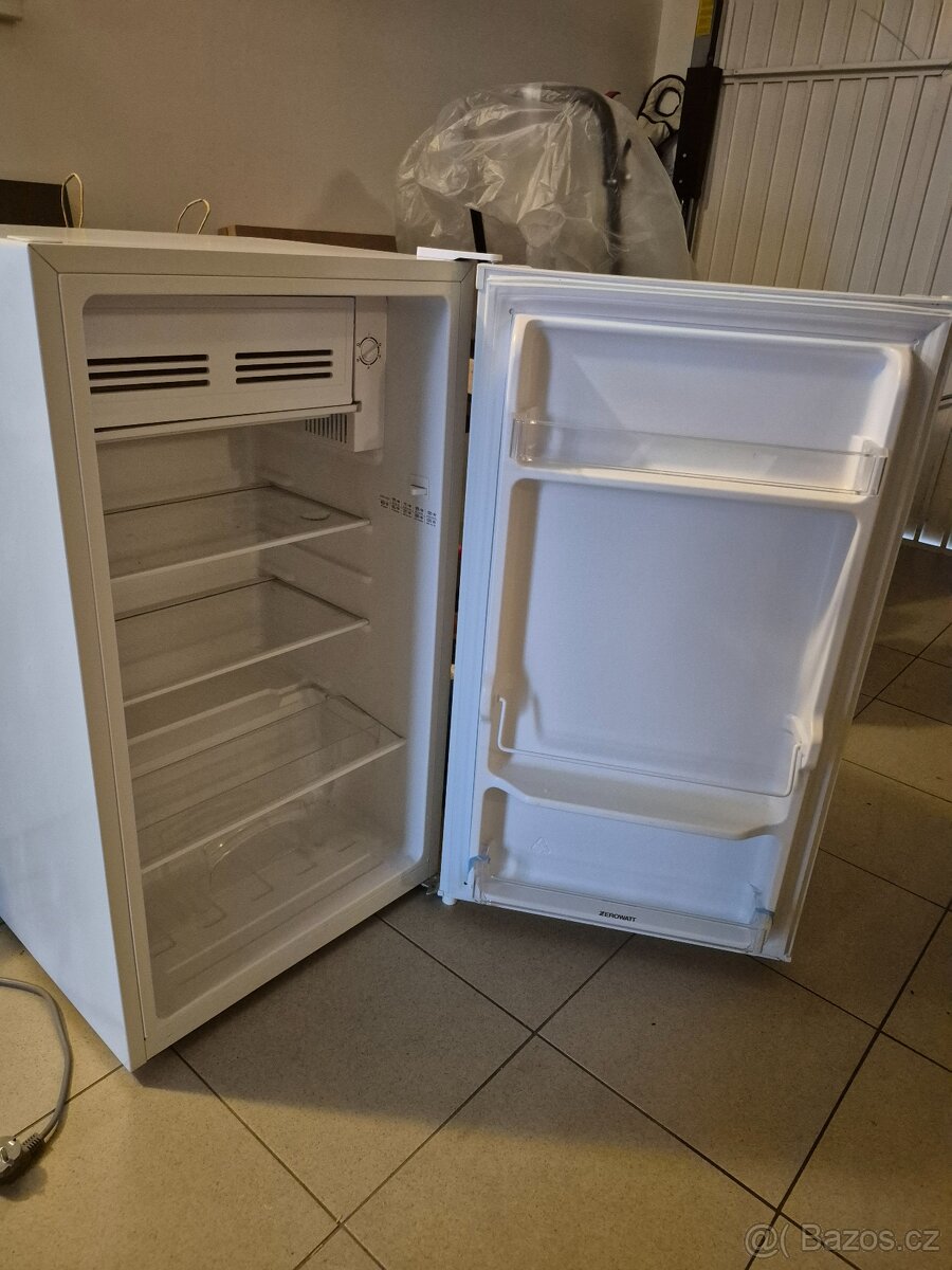 Lednice s mrazákem Zerowatt ZHTOP 482WN - 2