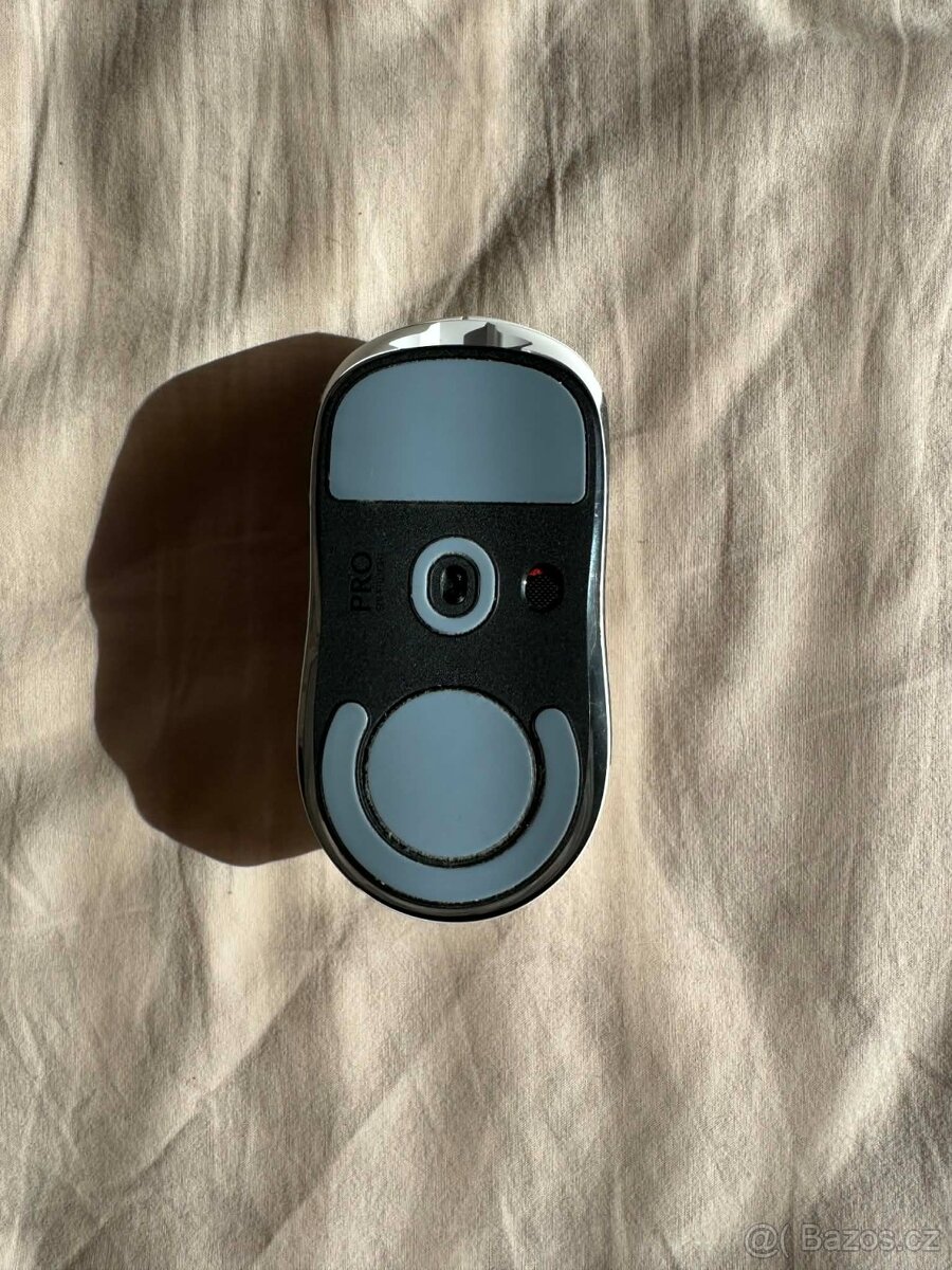 Herní myš Logitech Superlight PRO x - 2